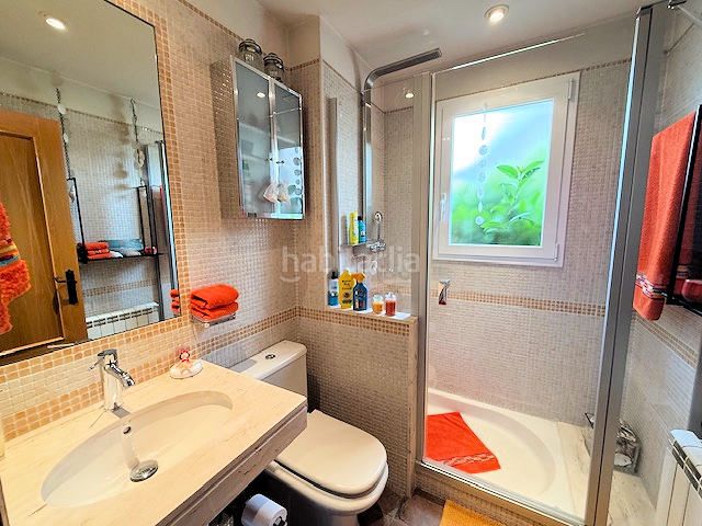 Foto f56d63ff-0dd6-4b18-b860-b070572df3dd. Xalet amb xemeneia calefacció aparcament piscina a Escala (L´)