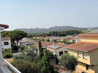 Casa en Riells. Vivienda adosada, 175 m2, 4 dormitorios, garaje