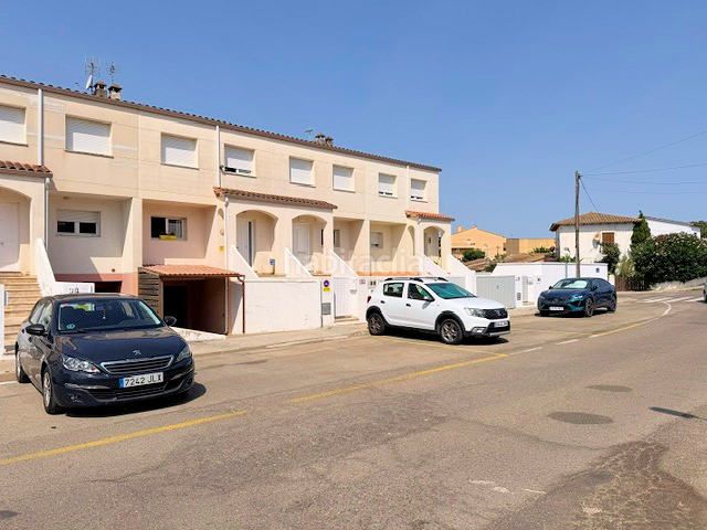 Foto f5dad640-03e7-428a-8198-309fc33d32b9. Casa amb calefacció aparcament a Riells Escala (L´)