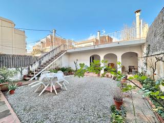 Casa pareada  Carrer santiago rusiñol. Costa de barcelona · el maresme · el masnou  a dos minutos de la