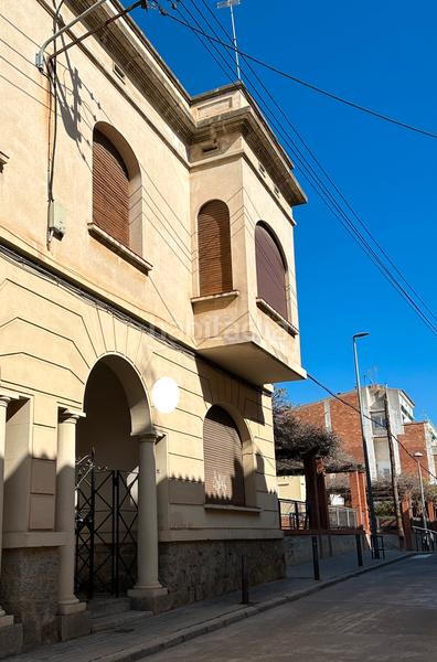 Foto 5d227c35-55e4-41bd-9d47-3b85fde4243b. Casa aparellada amb xemeneia calefacció a Ocata Masnou (El)