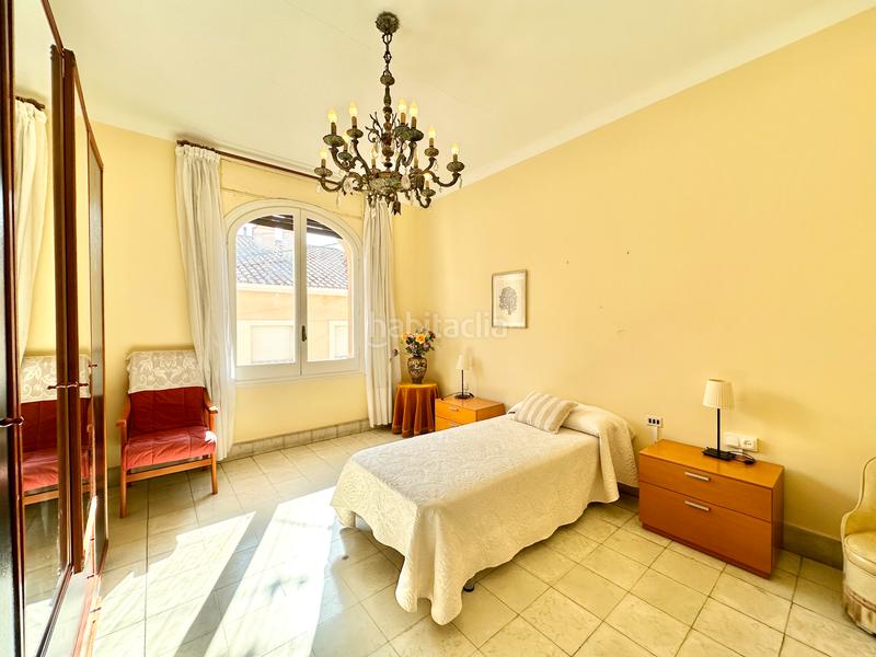 Foto e1fd1aca-06cd-40ab-9245-5774752369c4. Casa aparellada amb xemeneia calefacció a Ocata Masnou (El)