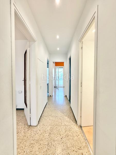 Foto e61af696-6dd6-4ed3-8af9-3c9cbe767b27. Affitto appartamento in carrer 18 21 in La Pineda Castelldefels