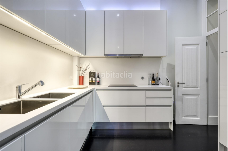 Foto b93a8de5-b491-486b-bba7-5043f9123609. Pis a Justicia-Chueca Madrid