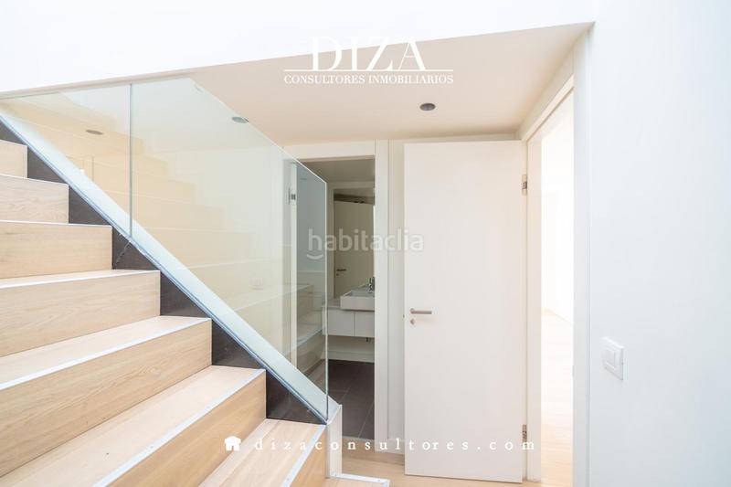 Foto a8e598d4-3547-4342-b160-1060df4e25bd. Ático  con vistas en urbanización de lujo en Madrid