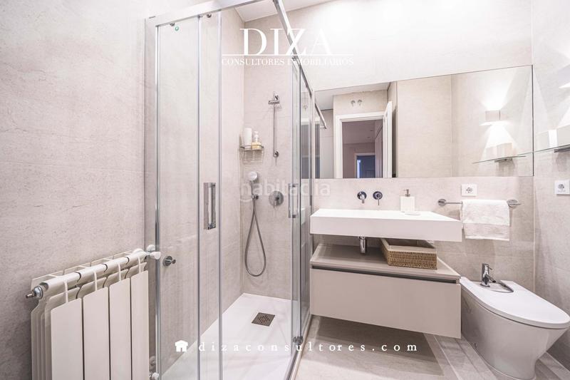 Foto 87c74a88-3dc8-4c47-aeff-661e847bbb4e. Rent flat with heating in Almagro Madrid