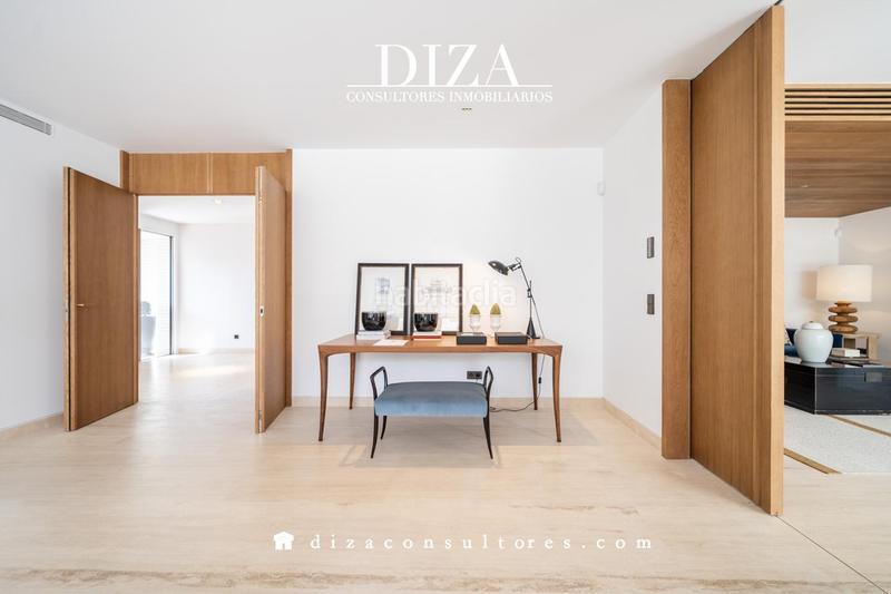 Foto 05733ba8-4520-47d4-b040-0005e92a57ba. Casa amb calefacció aparcament piscina a Aravaca Madrid