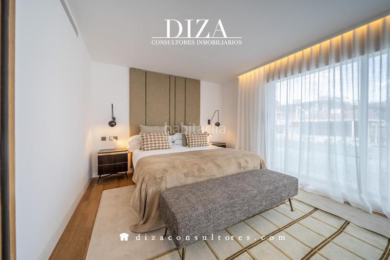 Foto 10d9a764-34b7-4f5f-a8a3-1396a599a370. Casa amb calefacció aparcament piscina a Aravaca Madrid