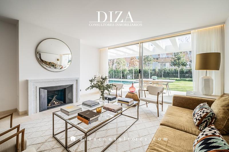 Foto 282604fc-ad50-4049-8dfe-931b106b34ec. Casa amb calefacció aparcament piscina a Aravaca Madrid