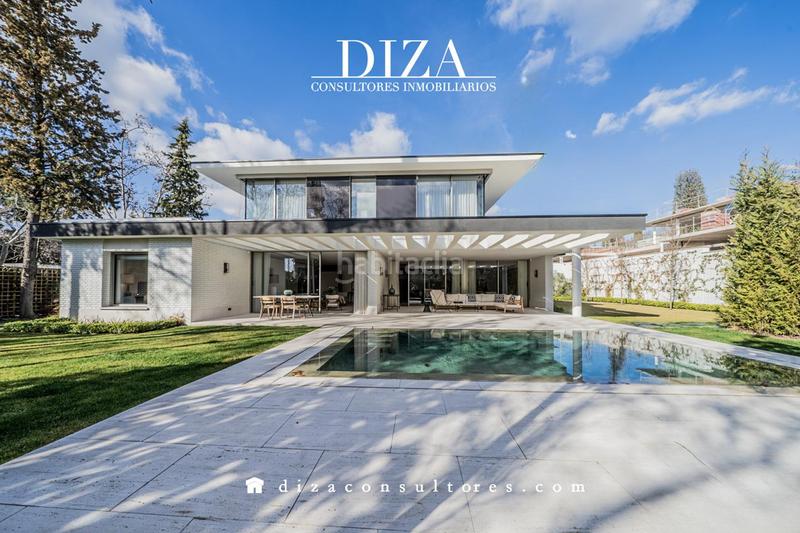 Foto 462fabb7-aee5-4865-a4ba-866b3167f6c8. Casa amb calefacció aparcament piscina a Aravaca Madrid