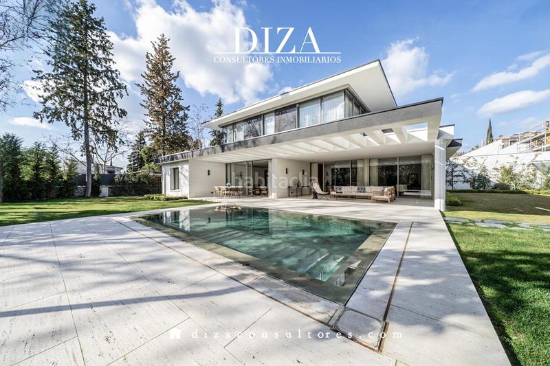 Foto 5b098c00-85f0-48b8-834e-d9390919adc7. Casa amb calefacció aparcament piscina a Aravaca Madrid