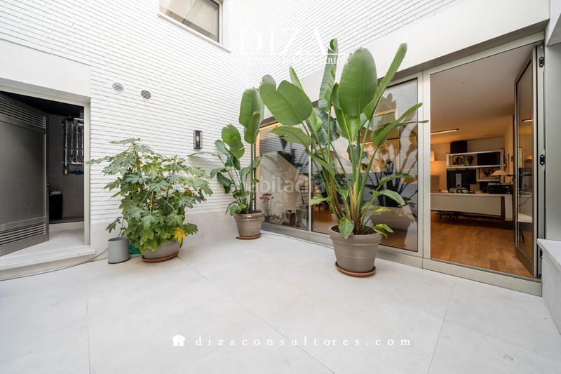 Foto c4148bf4-6096-489f-aaca-c88527ec8234. Casa amb calefacció aparcament piscina a Aravaca Madrid