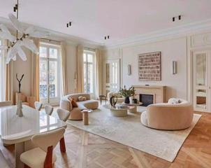 Piso en Justicia-Chueca. Esquinazo espectacular con 9 balcones en justicia