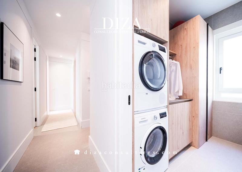 Foto 0ee246d8-30b1-4b2e-8a0f-3c7b579de582. Dúplex ático espectacular de obra nueva en el barrio salamanca en Madrid