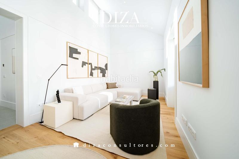 Foto 3faf91ce-5a66-4ed7-b8fb-bf1e3d883f24. Dúplex ático espectacular de obra nueva en el barrio salamanca en Madrid