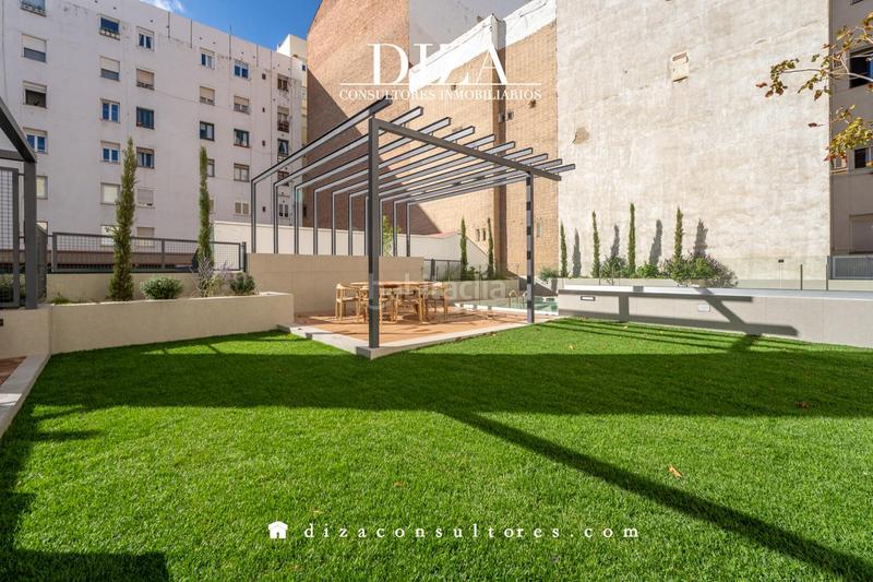 Foto 4c8669e9-eaab-4936-b19d-449131a74959. Dúplex ático espectacular de obra nueva en el barrio salamanca en Madrid