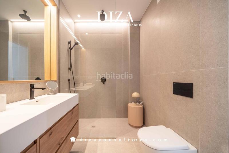 Foto 4c88121a-4ba3-473d-a048-bd42d8ee6336. Dúplex ático espectacular de obra nueva en el barrio salamanca en Madrid