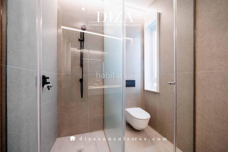 Foto a9b0a72a-760b-4edb-82b8-04bd634b16f8. Dúplex ático espectacular de obra nueva en el barrio salamanca en Madrid