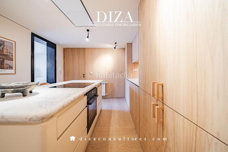 Foto ded41a66-025b-4666-beb1-0b747d2e8628. Duplex avec chauffage dans Sol Madrid