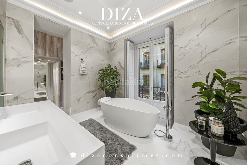 Foto 4f886694-72a6-42dc-8e7c-c87589455ce9. Pis amb calefacció a Palacio Madrid