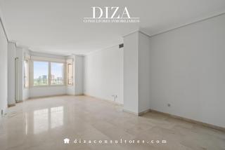 Etagenwohnung  De yerma. Vivienda familiar en urbanizacin privada