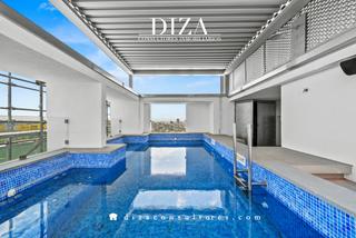 Dúplex a El Viso. Ático dúplex con piscina privada en el viso
