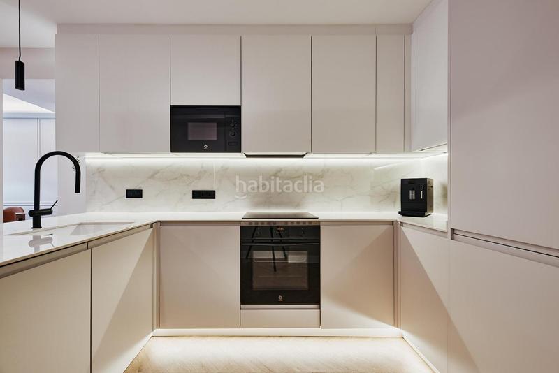 Foto 3cbe440f-c6e9-49df-97a8-02b2ae213c14. Piso reforma, luz y terraza en chamberí en Trafalgar Madrid