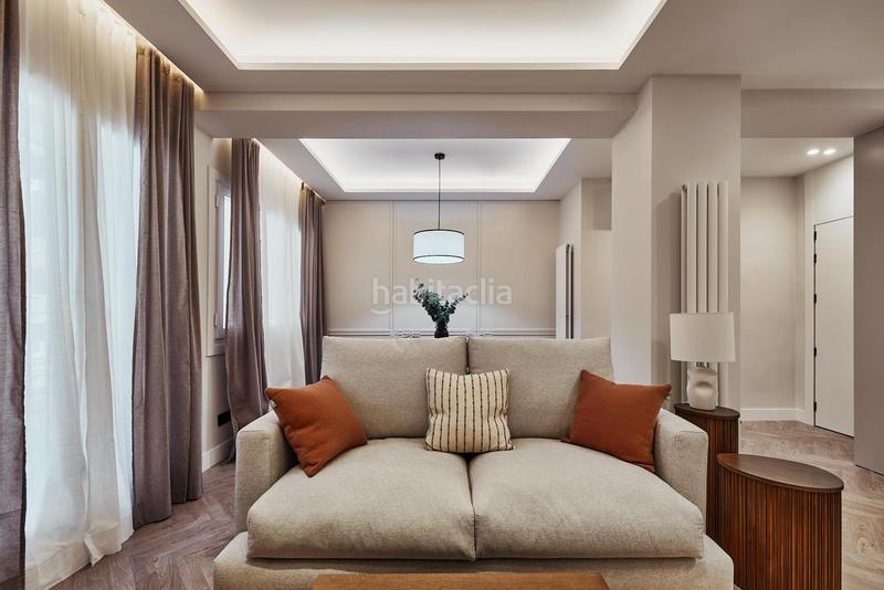 Foto 81bdbba2-353e-4cdd-a5ac-32666475129d. Piso reforma, luz y terraza en chamberí en Trafalgar Madrid