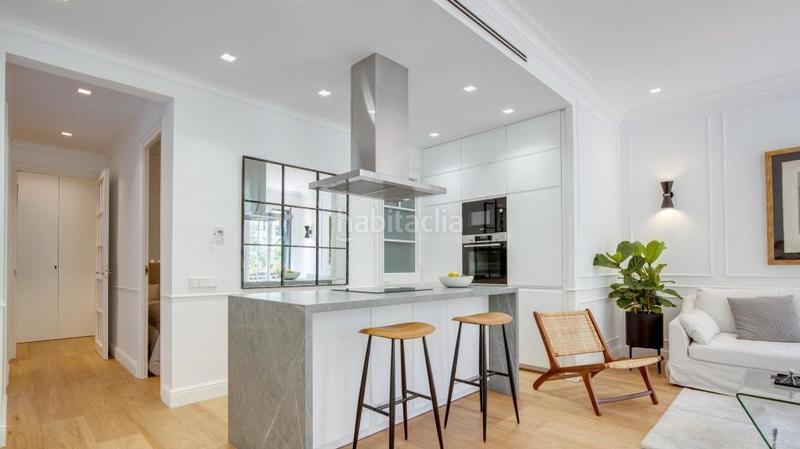 Foto b59e0e3a-7c2f-41d8-88d6-81a3e2966561. Flat with heating in Recoletos Madrid