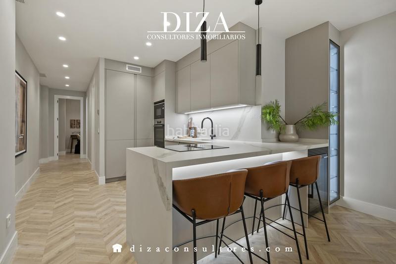 Foto 09323e8a-e69c-40df-891e-1259dcf57367. Pis amb aparcament a Castellana Madrid