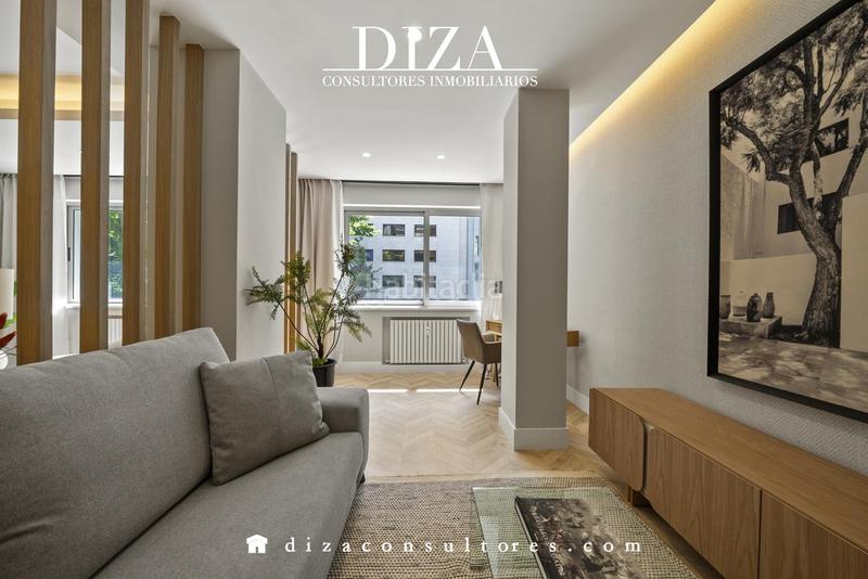 Foto 87ad149e-37f6-4302-a203-525e5b6ae2b6. Pis amb aparcament a Castellana Madrid