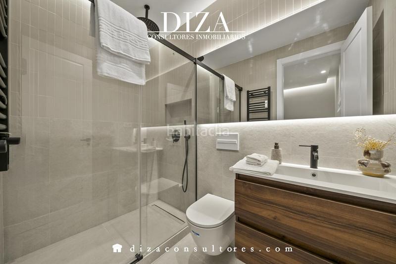 Foto a9c518fe-2388-4318-a632-ef67d9dc1028. Pis amb aparcament a Castellana Madrid