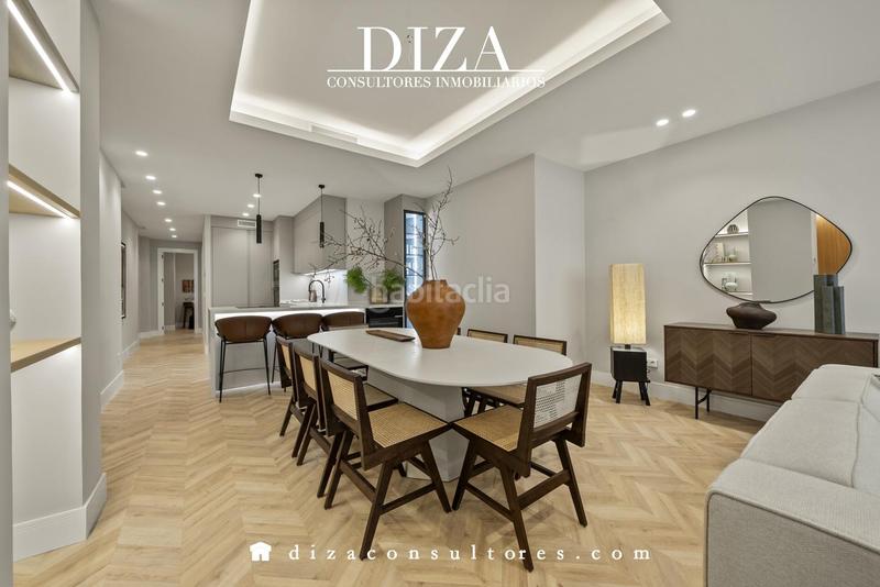 Foto aa3ee863-6e3a-4a81-8d67-13a5bf85d039. Pis amb aparcament a Castellana Madrid