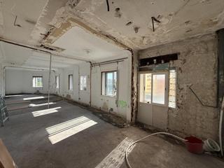 Pis  De ibiza. Piso totalmente exterior a un paso de retiro