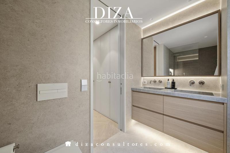 Foto c9cf6fd5-4278-46e3-b803-570ffc2747cc. Piso vivienda con garaje, trastero y reforma a estrenar en Madrid