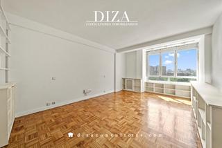 Lloguer Pis  De sirio. Piso en la zona de estrella y mucha luz