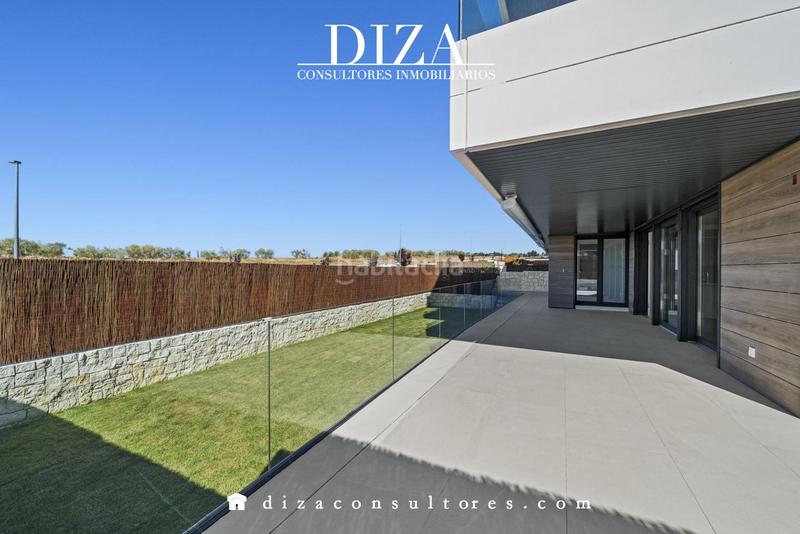 Foto 40fdec5c-a73e-463d-a3ee-f87b3667bc34. Miete erdgeschoss mit heizung parking pool in urbanización La Moraleja La Moraleja