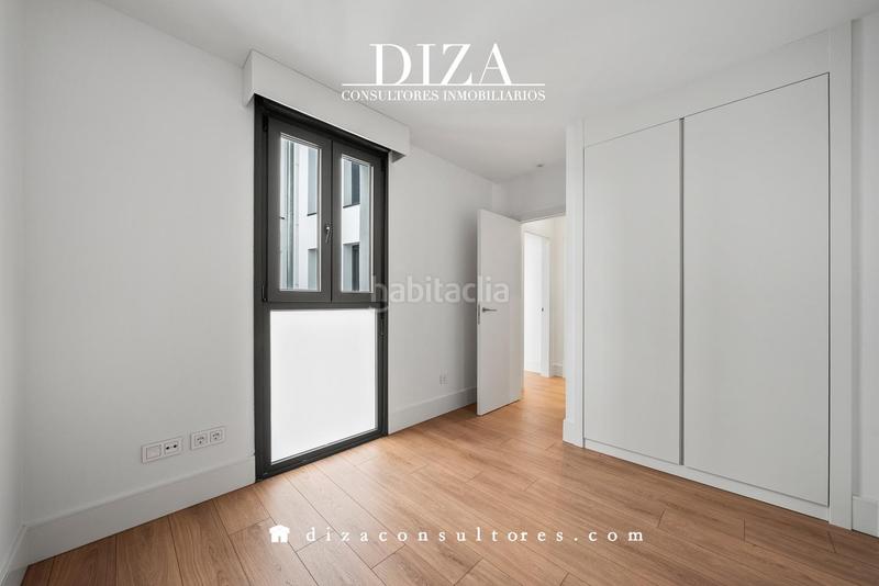 Foto d30c934e-336f-4b45-b83d-68461351543a. Alquiler piso a estrenar con garaje y piscina en Argüelles Madrid