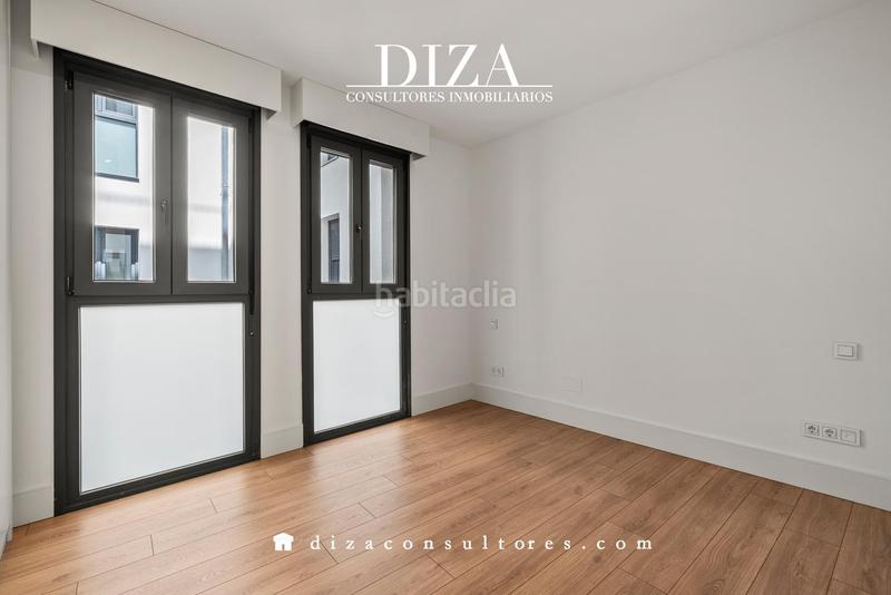 Foto f663abfe-04ad-4468-8a96-dceee1639f00. Alquiler piso a estrenar con garaje y piscina en Argüelles Madrid