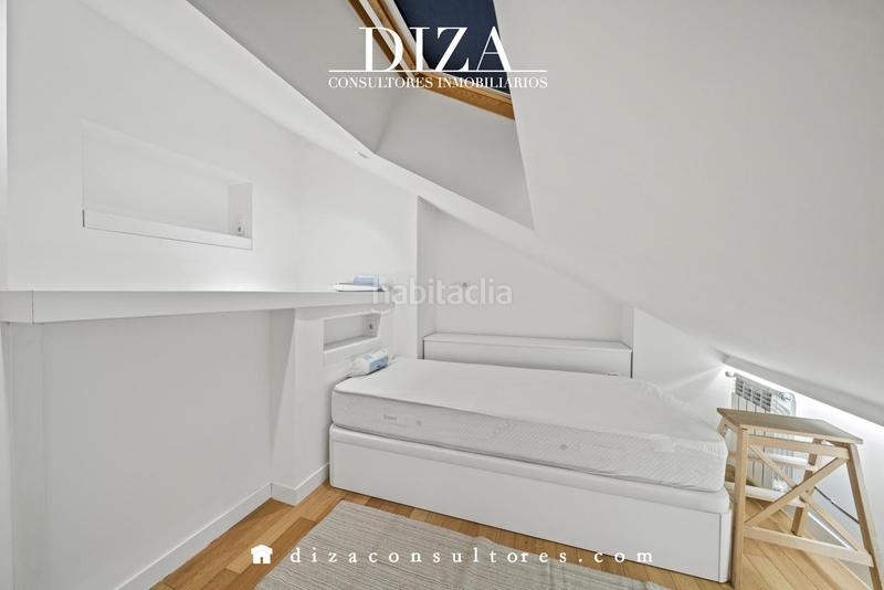 Foto 49f179db-99ac-441e-8084-fdb3e2439132. Alquiler dúplex duplex reformado en la mejor zona de Recoletos en Madrid
