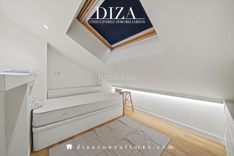 Foto 98c44f46-1cb8-41e6-9789-71ca06b9084f. Alquiler dúplex duplex reformado en la mejor zona de Recoletos en Madrid