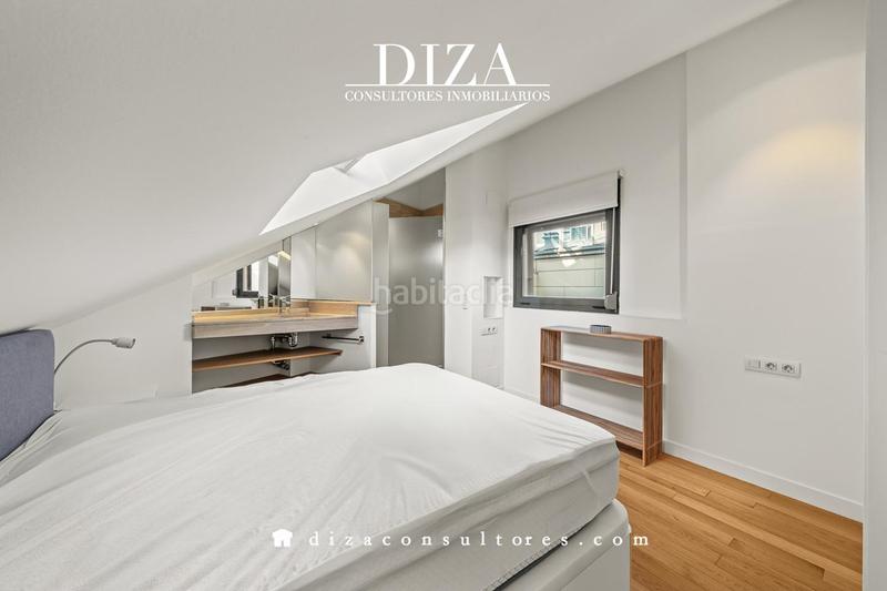 Foto d0d287d4-ac26-473f-9dad-fa4f303070f2. Alquiler dúplex duplex reformado en la mejor zona de Recoletos en Madrid