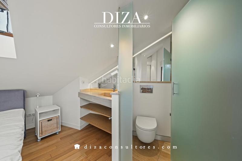 Foto e2b21ae2-7ad3-40c1-9d31-43c46c1c109f. Alquiler dúplex duplex reformado en la mejor zona de Recoletos en Madrid