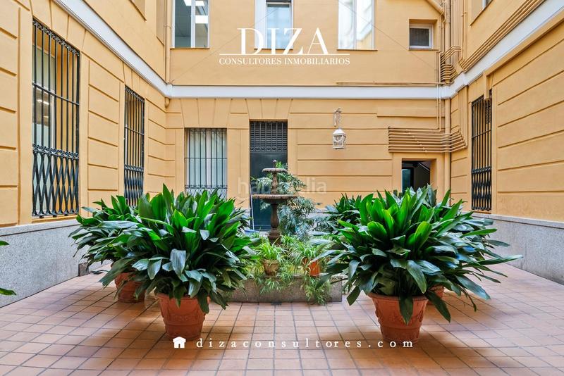 Foto 91c6bbbd-5045-49b5-958b-89250be28336. Piso esquinazo con 6 balcones en justicia en Justicia-Chueca Madrid
