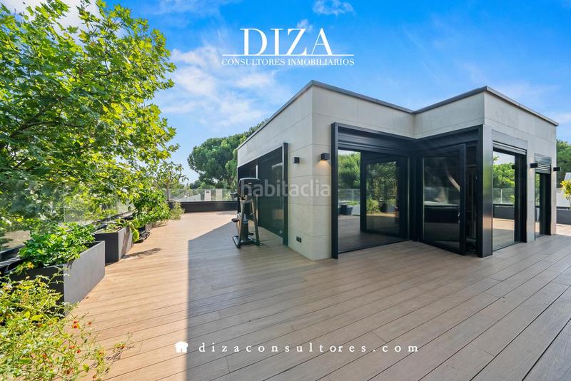 Foto a8cef6fc-79b0-4815-a0cc-dcfa323ceccb. Casa chalet con piscina en pozuelo en La Cabaña Pozuelo de Alarcón