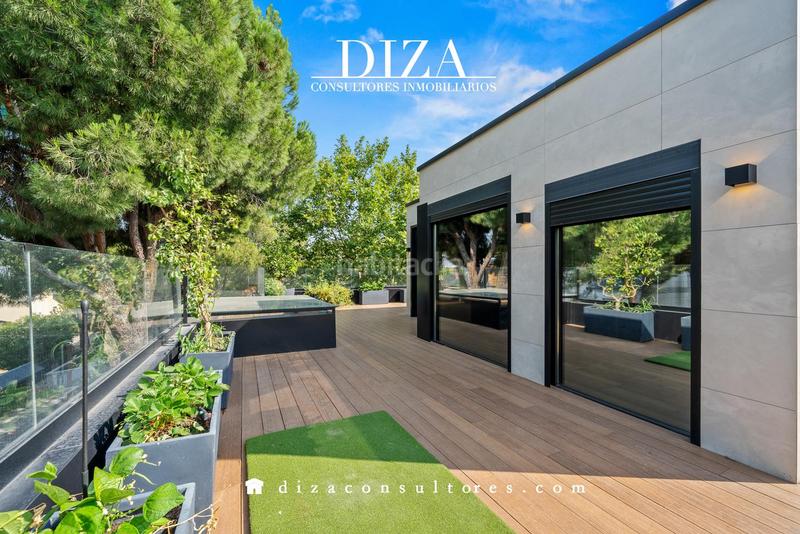 Foto b9814f91-f217-48f7-b954-605222468b1d. Casa chalet con piscina en pozuelo en La Cabaña Pozuelo de Alarcón