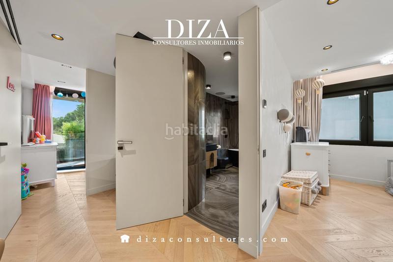 Foto c6aad0a9-f596-44c3-942c-6180c16addf5. Casa chalet con piscina en pozuelo en La Cabaña Pozuelo de Alarcón