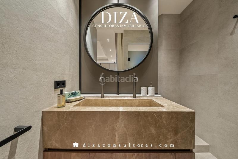 Foto fdb6d2f0-d9ee-441e-87d4-4c488b05d741. Piso reforma de lujo en Jerónimos en Jerónimos Madrid