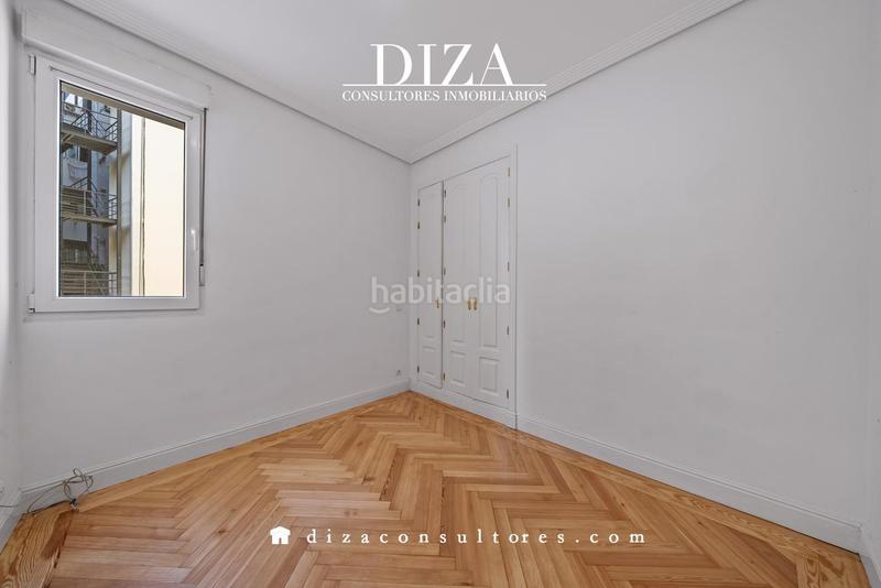 Foto 7d2d5d56-2405-4a3e-9340-2aceb8c612bd. Alquiler piso fantasticas vistas al parque en Recoletos Madrid