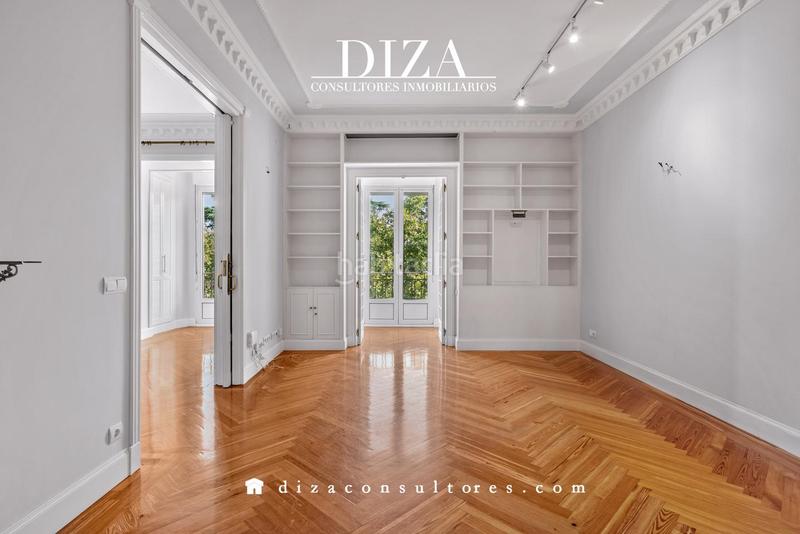 Foto 720bec4f-4a90-41a7-b7e3-e2a1f8fdaaf4. Location appartement avec chauffage dans Recoletos Madrid